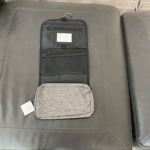 Hanging Travel Toiletry Bag, Large Capacity Cosmetic Travel Toiletry Organizer